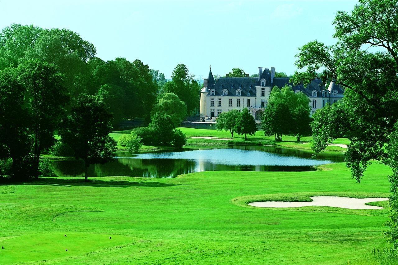 Chateau D'Augerville Golf & Spa Resort Экстерьер фото